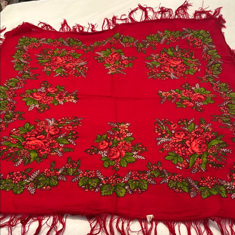 VTG Red Green Pavlovo Posad Russian Wool Shawl Scarf Wrap Large 37” fringe NWOT